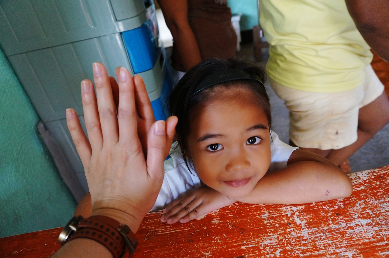 philippines, volunteer, volunteering-2191487.jpg